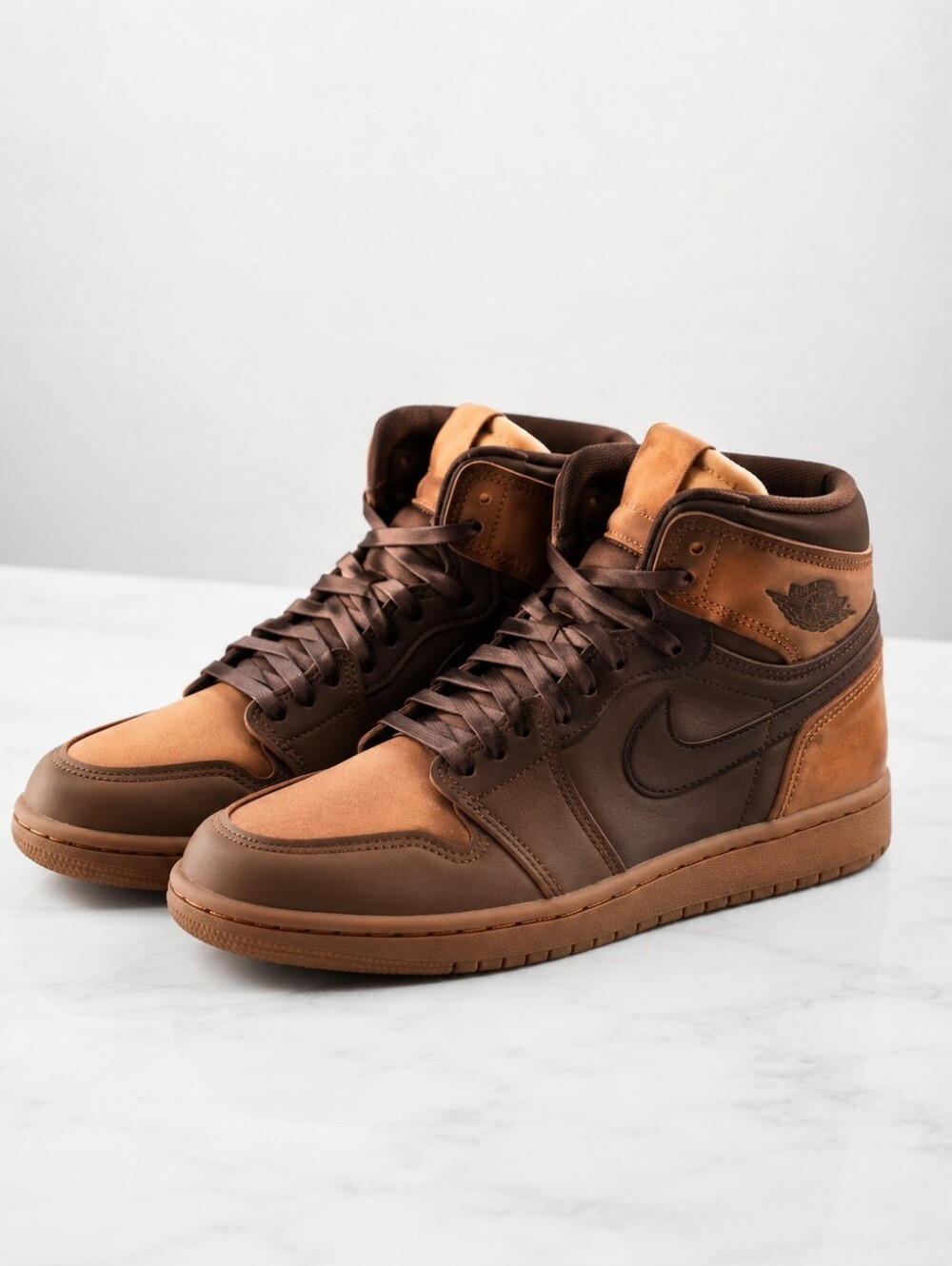 Nike Air Jordan 1 High Brown Women’s Size 7 Retro High Top Sneakers Streetwear